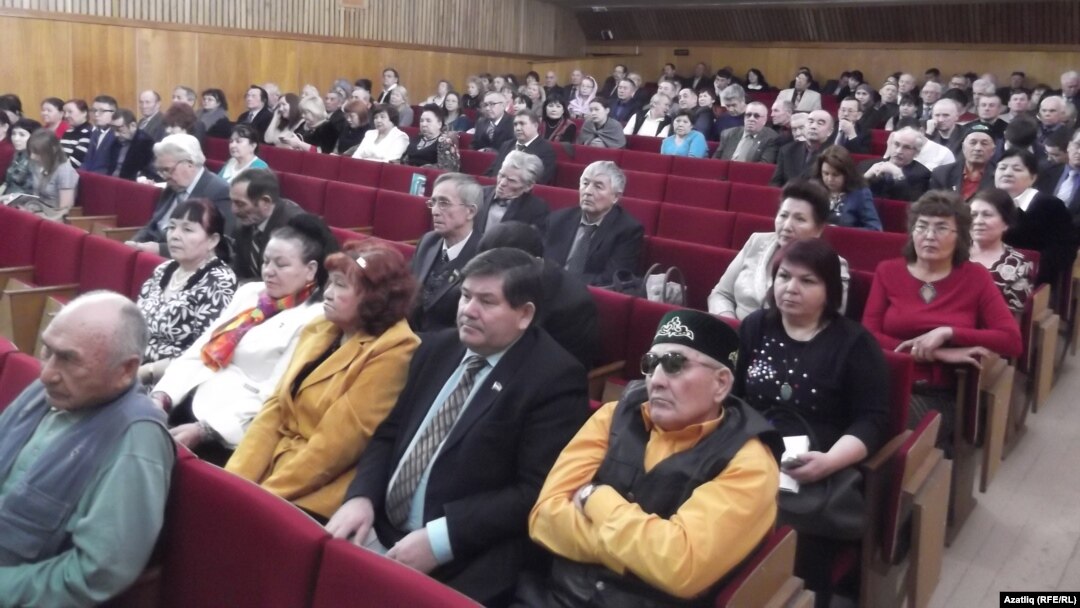 Язучылар җыенында катнашучылар