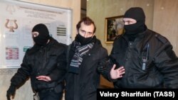 Polisiýa Alekseý Nawalnynyň kömekçisini tussag edýär. Moskwa, 27-nji ýanwar, 2021
