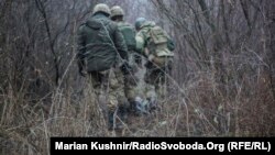 Евакуація тіла невідомого загиблого з району КПВВ «Золоте», 9 грудня 2017 року