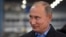Президент России Владимир Путин во время поездки в Челябинск 