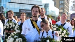 Годишнина од уривањето на настрешницата во Нови Сад и смртта на 16 лица, 1 ноември 2025 година.