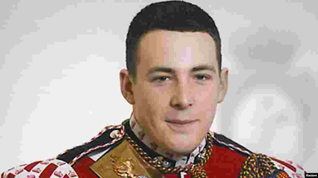 Britanski vojnik Lee Rigby (25) brutalno je ubijen u napadu. 