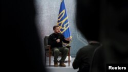 Володимир Зеленський під час пресконференції в Києві, 24 лютого 2023 року
