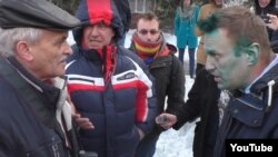 Biýsk – Nawalny Sibirde öz programmasyny maslahatlaşýar.