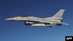 Лет на борбен авион над Полска