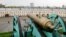 Київська фортеця -  гармата на валу фортеці «Косий капонір»