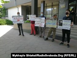 Одеські політичні активісти, що виступили на підтримку Ільяса Белхароєва