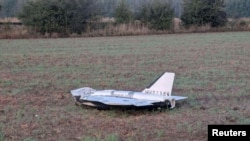 O dronă deteriorată, descoperită lângă satul polonez Czosnówka, 10 septembrie 2025