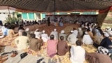 د مومندخېلو په جرګه کې مشرانو، ځوانانو او سياستوالانو ګډون کړی دی.