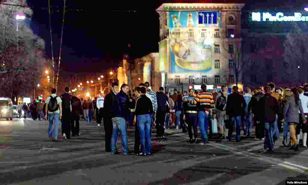 Moldova - Demonstration against poll results, Chisinau 6April2009