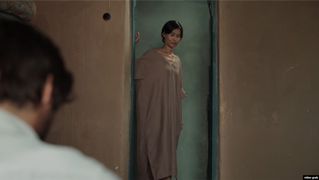 Мәнерлеп сырғанаушы Татьяна Навка жалаңаш сурет