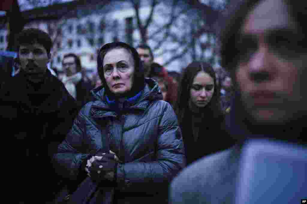 Berlin - Protest tăcut în fața Ambasadei Rusiei la Berlin.