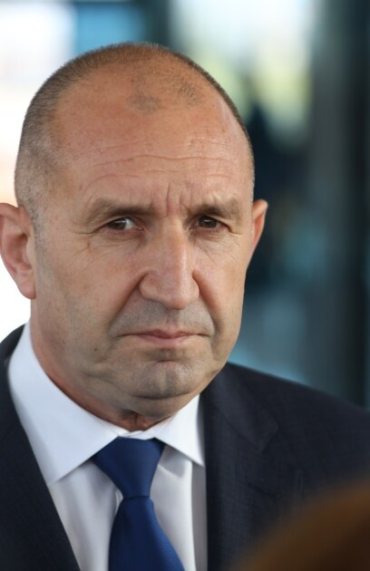 Конституционният съд КС няма да разгледа искането на президента Румен