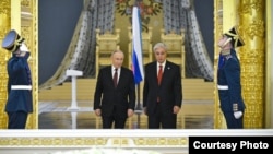 Президент Казахстана Касым-Жомарт Токаев и президент России Владимир Путин на официальной встрече в Кремле. 12 ноября 2025 года. Фото телеграм-канала Aqorda