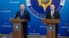 Șeful SIS, Alexandru Musteață (stânga), și Radu Cîșleanu, directorul Agenției de Informații Militare a Ministerului Apărării, prezintă raportul privind depozitul de muniții de la Cobasna, 21 august 2026