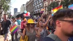 Відео ЛГБТ-параду в столиці Сербії. Серед учасників – прем’єр-міністр та мер столиці