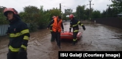 19 localităţi din judeţele Argeş, Bacău, Buzău, Galaţi, Hunedoara, Neamţ, Vâlcea şi Vrancea au fost afectate de ploile abundente.