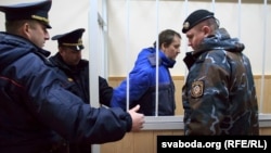 Підсудний Микола Кірєєв у залі суду, Вітебськ, Білорусь, 13 листопада 2017 року