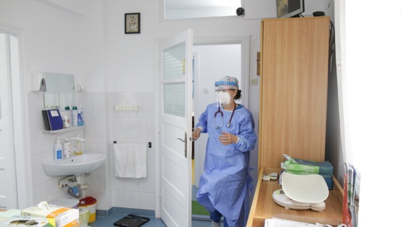 Opt decese și 255 de infectări noi cu COVID-19 în ultimele 24 de ore în România