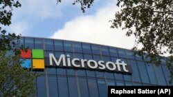 Microsoft заявила, що спроби втручання здійснені хакерською групою Strontium, відомою також як Fancy Bear або APT28