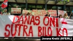 Aktivisti su uhapšeni 14. marta, uoči masovnog protesta u Beogradu, pod optužbom da su pripremali delo protiv ustavnog uređenja i bezbednosti Srbije. 