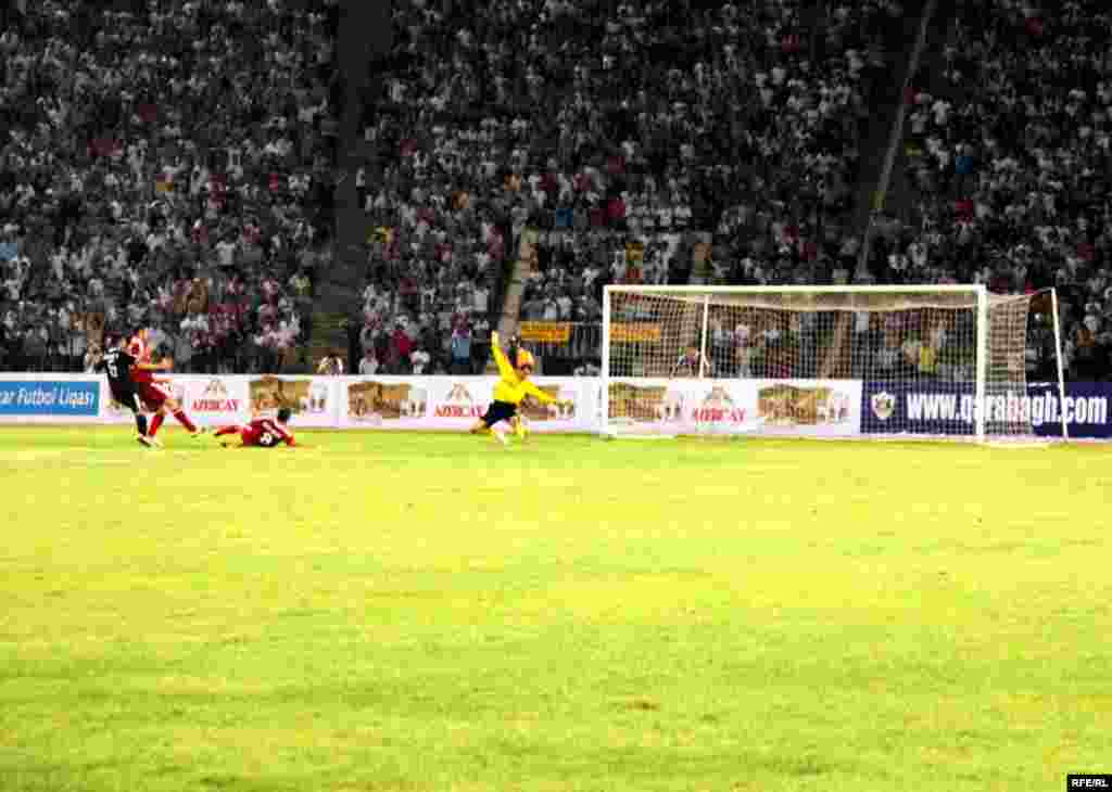 Qarabağ - Visla #20