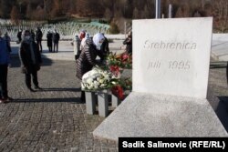 Majke Srebrenice na obilježavanju Dana državnosti u Potočarima