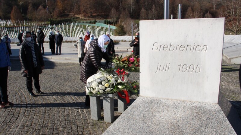 Ambasada SAD traži od Vlade Crne Gore osudu genocida u Srebrenici 