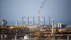 Imagine a fazei 12 a instalațiilor câmpului de gaze South Pars, situată în apropierea orașului Kangan din sudul Iranului, pe malul Golfului Persic, ianuarie 2014.