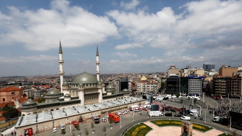 Erdogan hap xhami të re në zemër të Stambollit