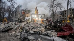 Місце влучення російської балістичної ракети по житловому будинку у Харкові. 7 березня 2026 року