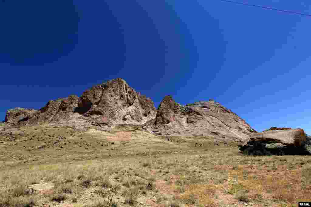 Əlincə qalası və Nəiminin məzarı #21