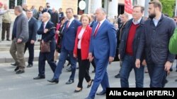 Președintele Igor Dodon și lidera socialiștilor Zenaida Greceanîi la Marșul de la Chișinău cu ocazia Zilei de 1 Mai