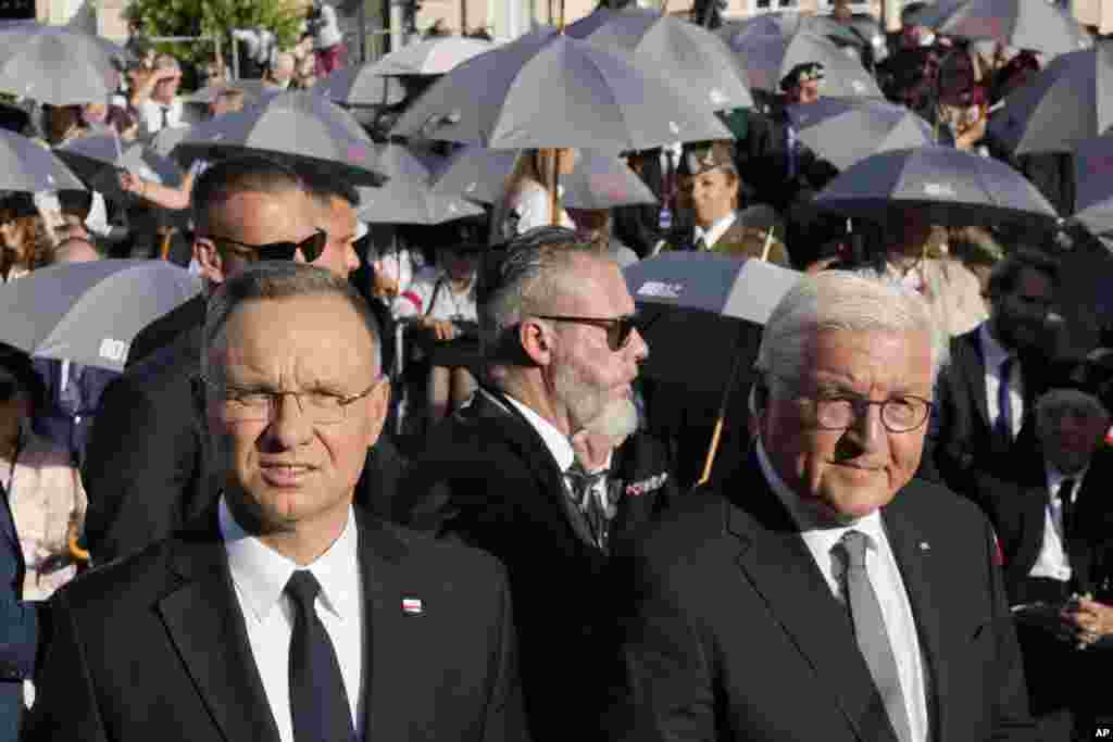 Steinmeier este al doilea președinte german, după Roman Herzog în 1994, care este invitat să ia cuvântul la ceremonia de la Varșovia. Președintele german a fost invitat de omologul său polonez, Andrzej Duda, și de primarul Varșoviei, Rafal Trazskowski.