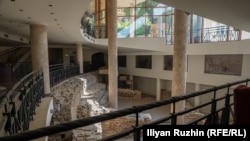  Останките от амфитеатъра на Сердика в хотел „ Арена ди Сердика “ 