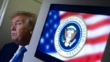Președintele Donald Trump discută cu ziariștii șa bordul Air Force One în timpul zborului de întoarcere la Washington de la summitul G7 din Canada. 16 iunie, 2025.