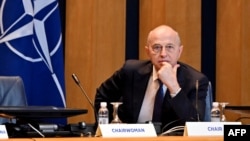 Mircea Geoana, la o reuniune NATO-Bosnia-Herțegovina, în februarie 2024. 