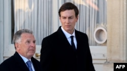 Стив Уиткофф (солдо) жана Жаред Кушнер