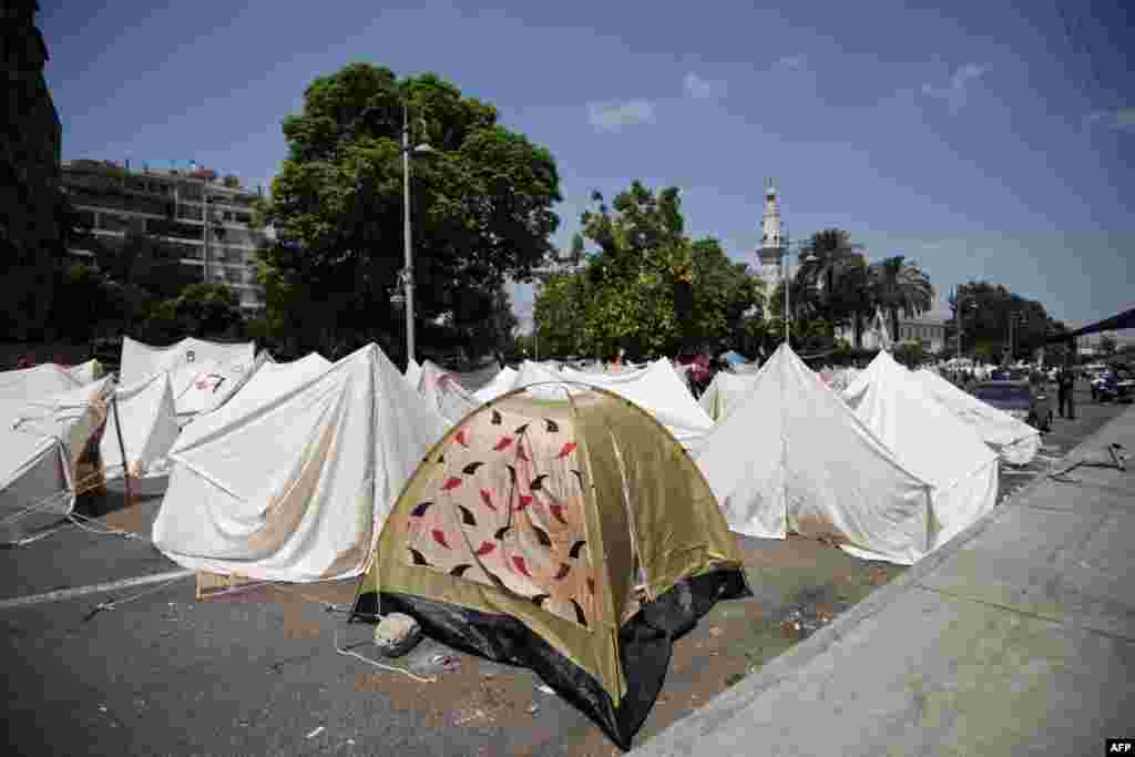 Protesters have set up tents to stake out their positions outside the presidential palace in Cairo. 