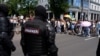 Marșul Pride de la Chișinău, pe traseu deviat și umbrit de altercațiile cu poliția ale unui grup de contramanifestanți 