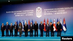 ЧЕС відсвяткувала своє 25-річчя самітом у Стамбулі у травні 2017 року (на фото чільні представники 12 країн-членів)