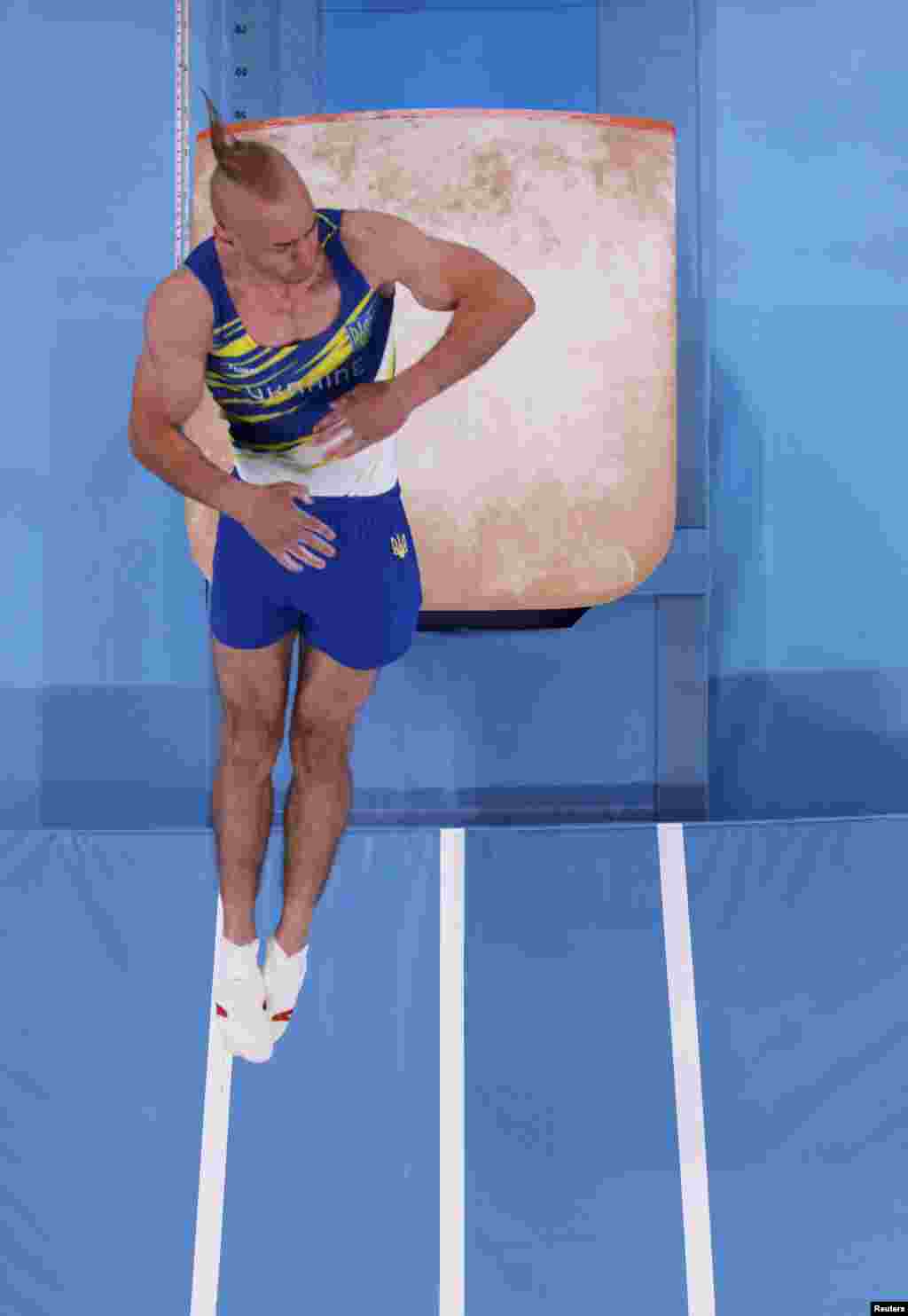 Петро Пахнюк із України під час фіналу з індивідуального багатоборства серед чоловіків. Токіо, Японія, 28 липня 2021 року
