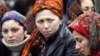 Сарапшылардың айтуынша, түркімен әйелдері елдегі қиын экономикалық жағдайдың салдарынан шетелге жұмыс іздеп баруға мәжбүр.