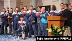 Doček paraolimpijaca Bosne i Hercegovine nakon osvojene dvije srebrne medalje na igrama u Parizu. Sarajevska vijećnica, 9. septembra 2024.