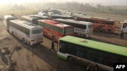 Автобуси для евакуації жителів з передмість Алеппо
