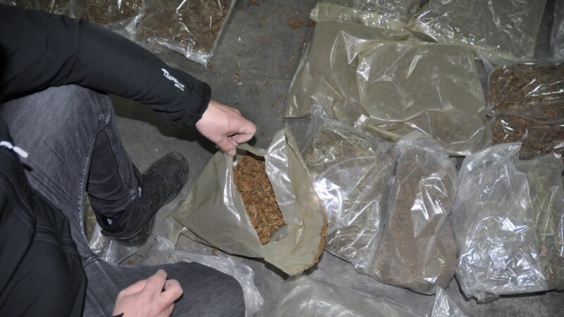 Уапсен Албанец со 100 килограми марихуана