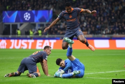 Мен үйдегі әйелімді есекке сиғызамын Элеонора Джорджи порно фотосуреттер