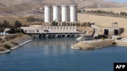 Тигр дарыясындагы Мосул ГЭСи. 2010-жылы тартылган сүрөт. 
