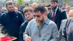 Рамзан Кадыров (в центре), иллюстративная фотография