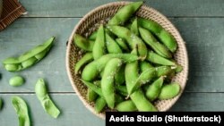 د دغه ولایت د کرنې رئیس رفیع الله قلم نن ازادي راډيو ته وویل چې د هلمند اب هوا د سویابینو کښت ته مناسبه ده.